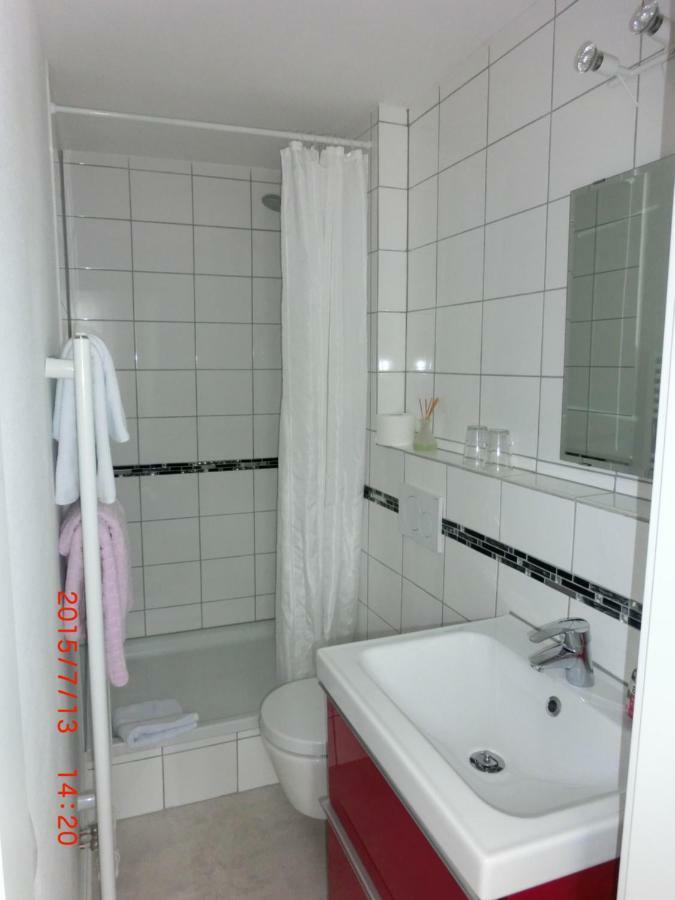 Der Kleine Globetrotter Bed & Breakfast Monschau Exterior photo